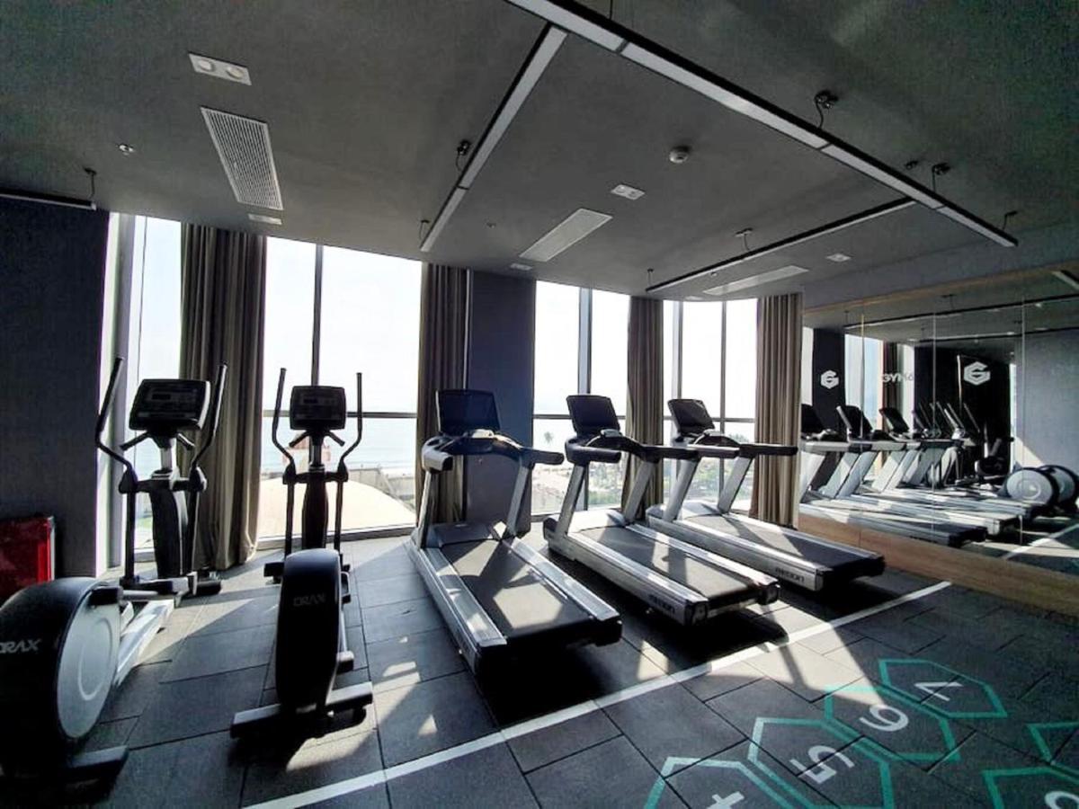 Panorama Lyn Beachfront Apartment 나트랑 외부 사진