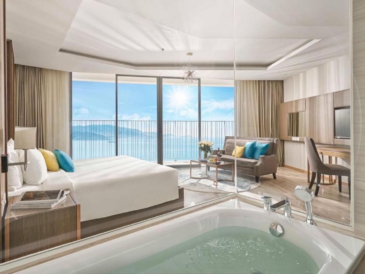 Panorama Lyn Beachfront Apartment 나트랑 외부 사진