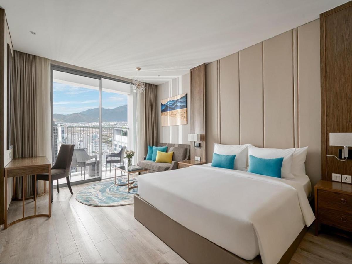Panorama Lyn Beachfront Apartment 나트랑 외부 사진