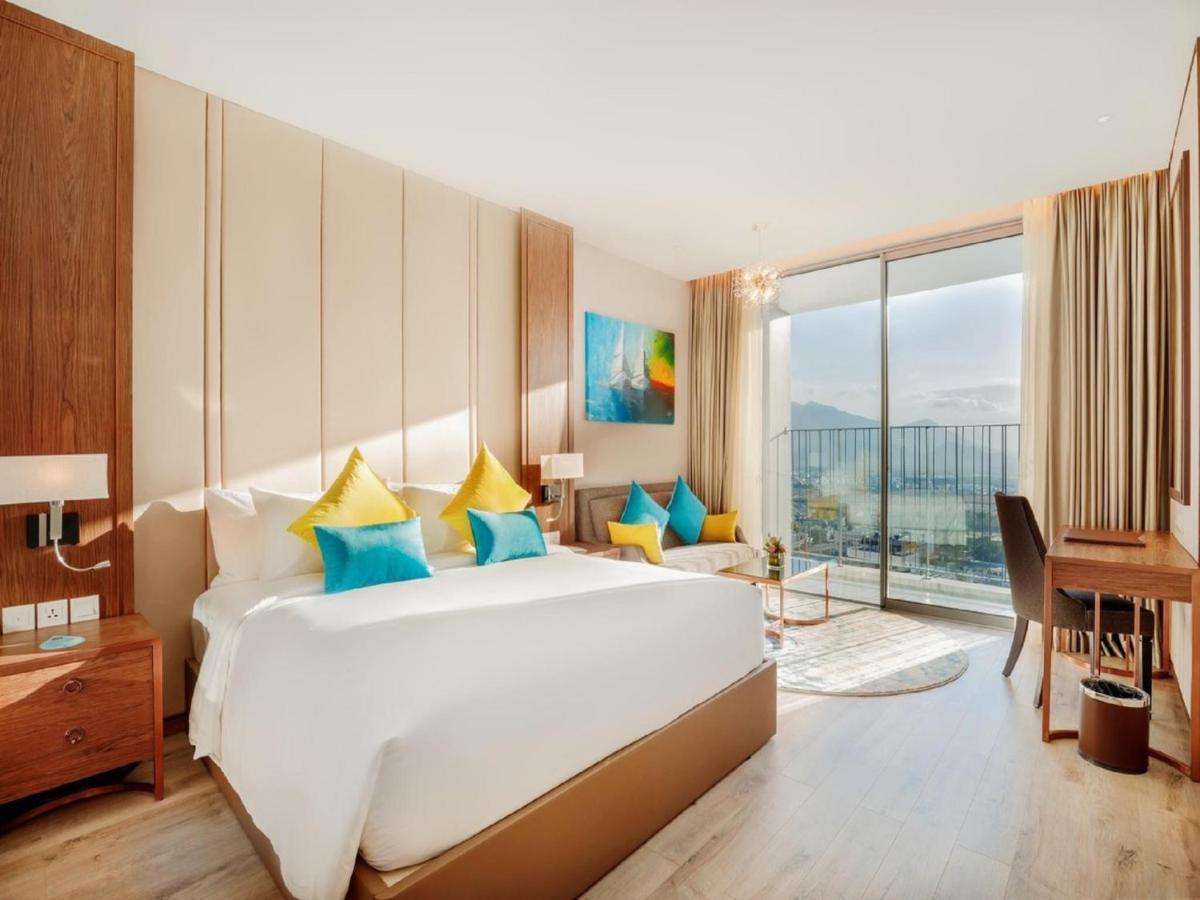 Panorama Lyn Beachfront Apartment 나트랑 외부 사진