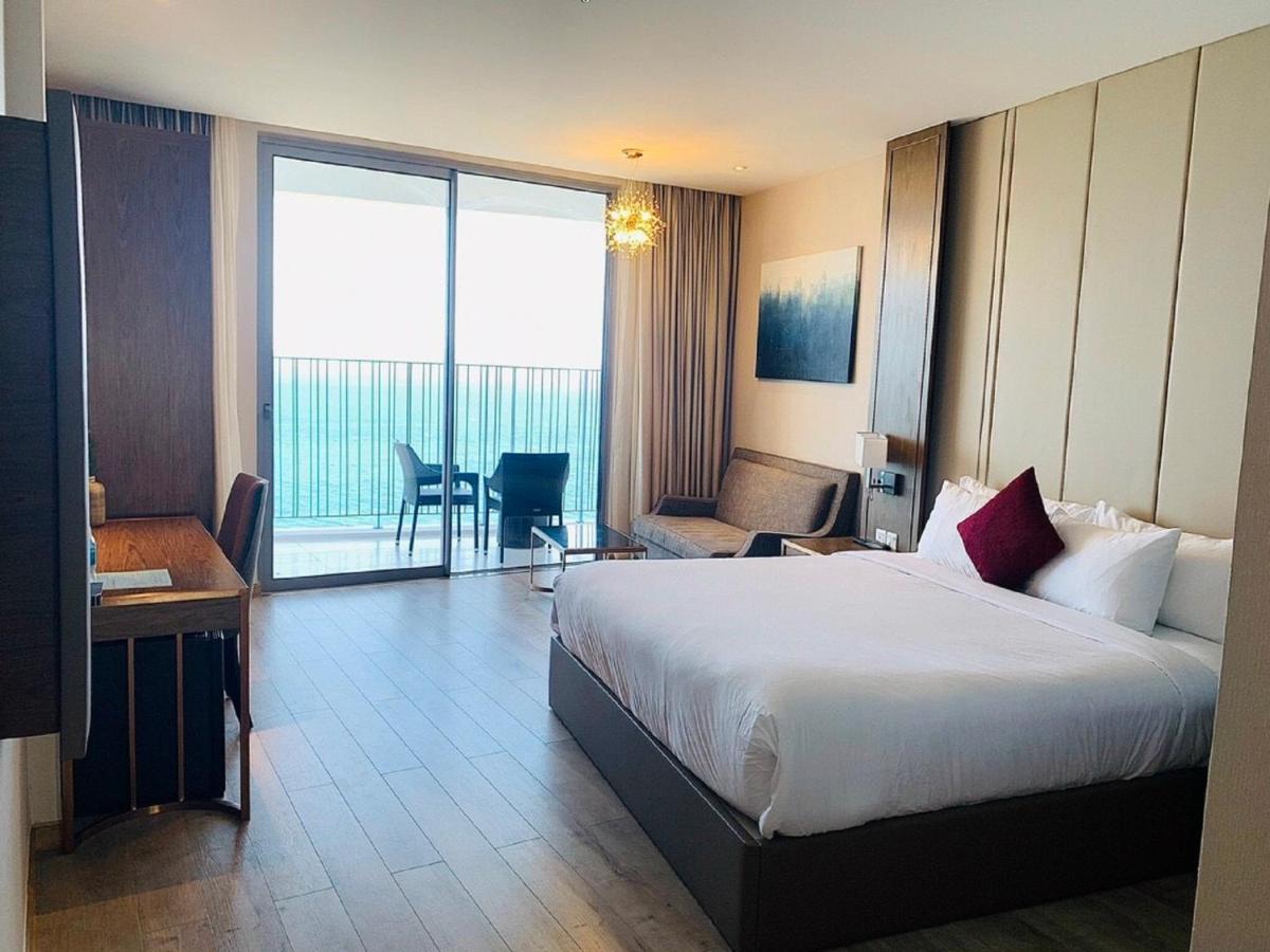 Panorama Lyn Beachfront Apartment 나트랑 외부 사진